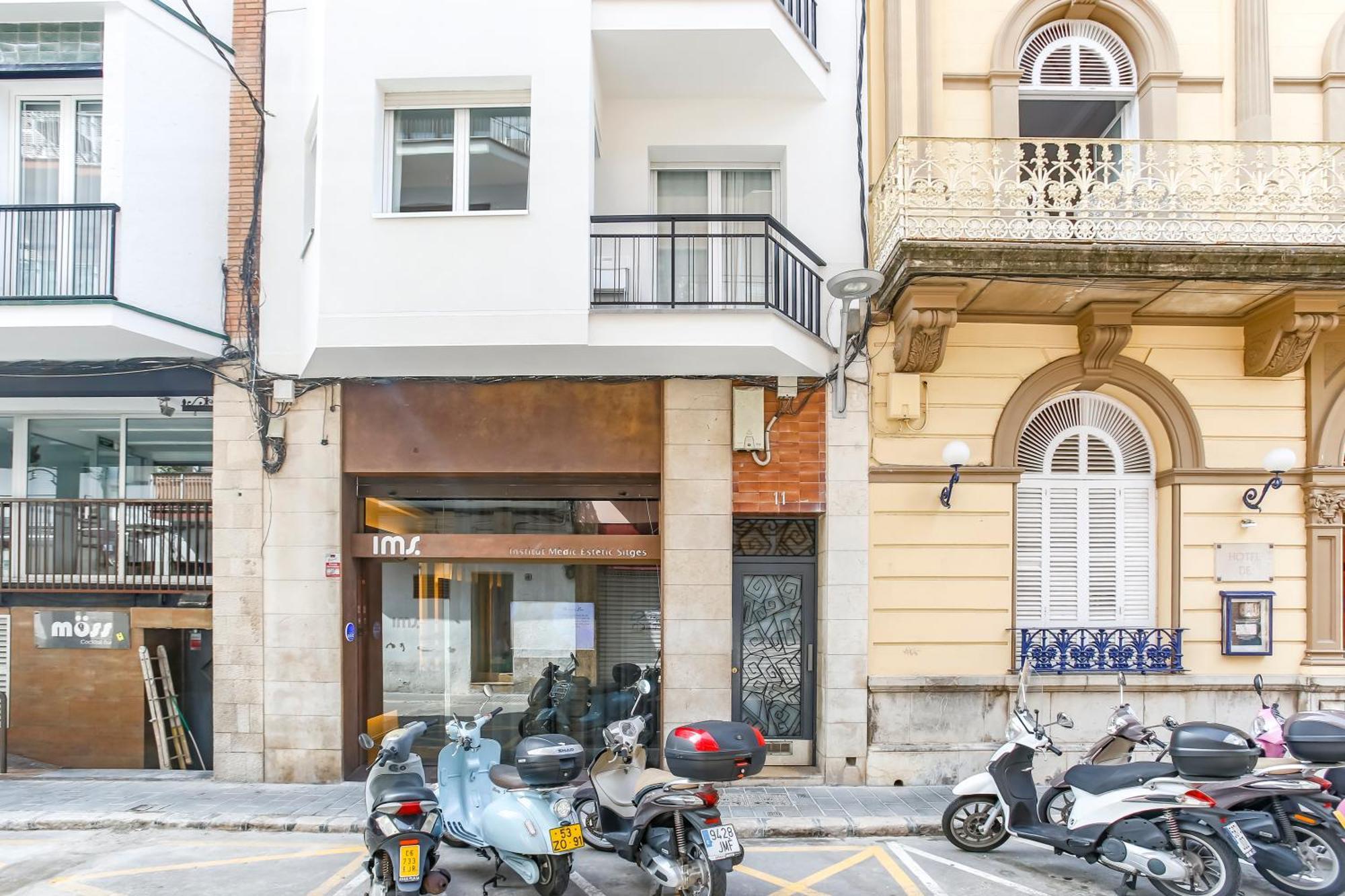 Cuban Green Terrace Apart -1St Floor-Center Apartment Sitges Exterior photo